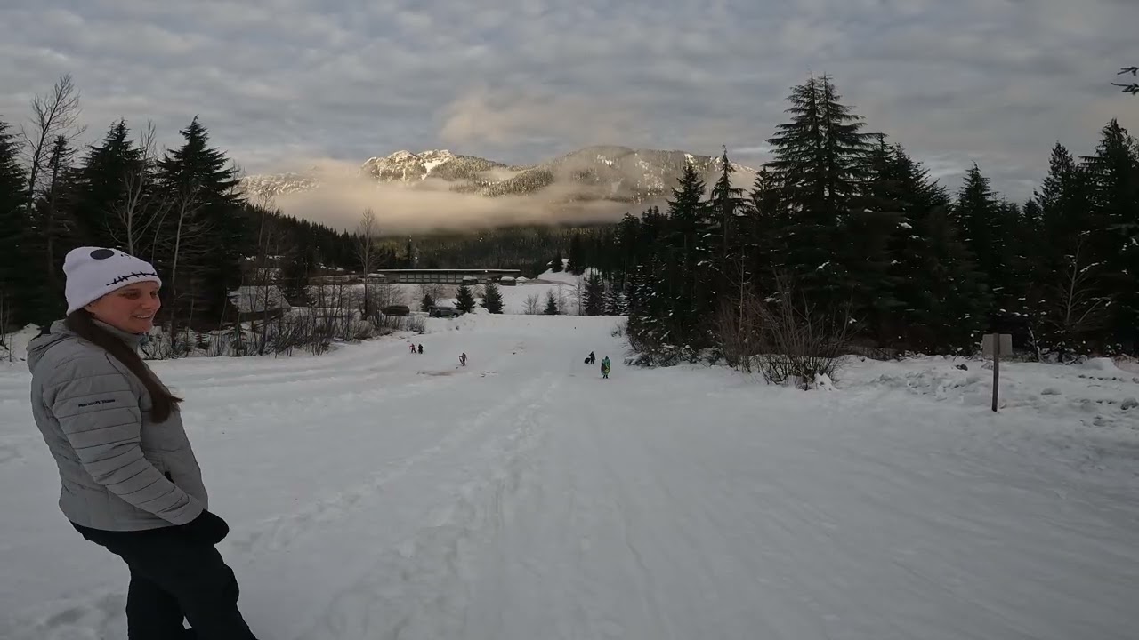 Катаемся с горки в Hyak Sno-Park, январь 2025