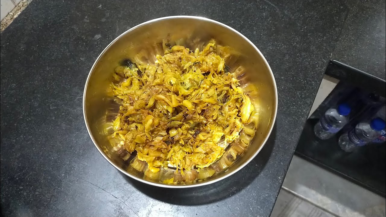 ঘরোয়া উপকরণ দিয়ে সাদামাটা বাঁধাকপি ভাজার রেসিপি।