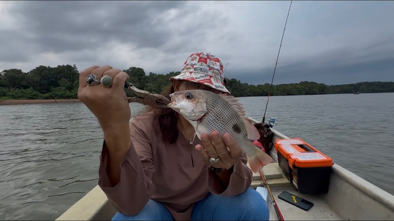 Tak Sampai 1 jam Dapat Ikan! Lokasi Telok Kabong Pasir Putih Johor Bahru | Indra Shahril&Rosli Seyes