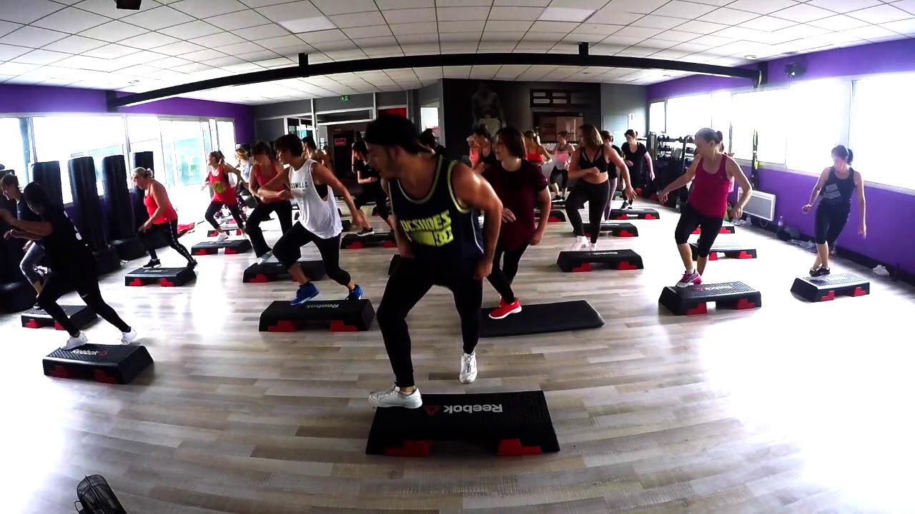 FITNESS DAY TOURS BY REEVERSE® // CAMILLE DEBEDDE // STEP CLASS