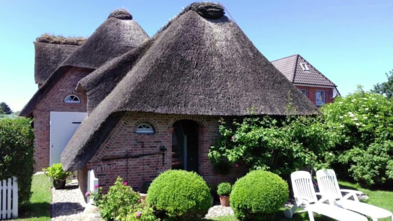 Insel F&ouml;hr Utersum mit Rehazentrum und langen Sandstrand