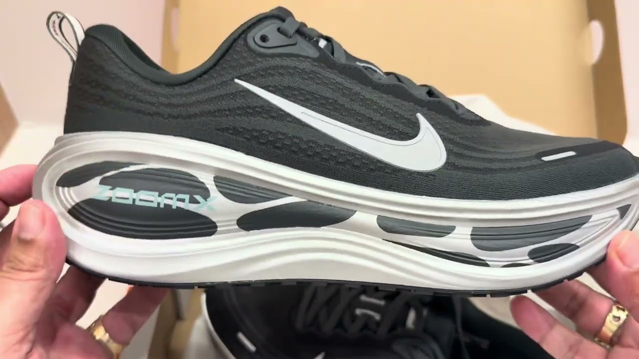 Nike Vomero Plus Anthracite / Reflect Silver 