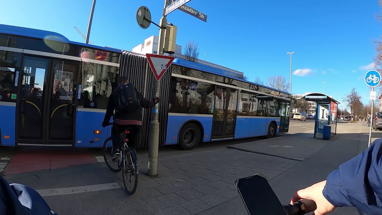 Riding bike through northern Munich