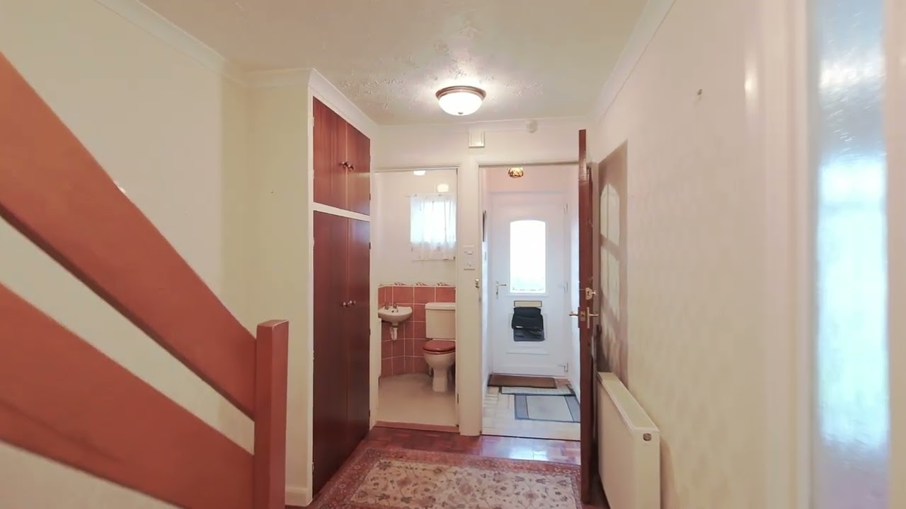 16 Blenheim Court Carluke ML8 4TB