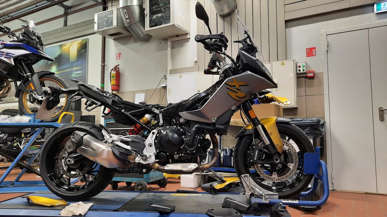 BMW F 900 XR Maintenance