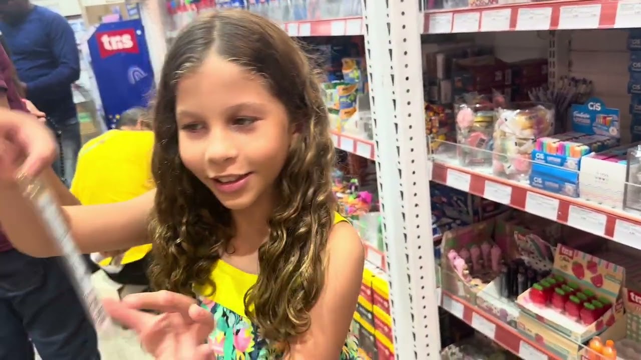 Comprando material escolar em 2026!