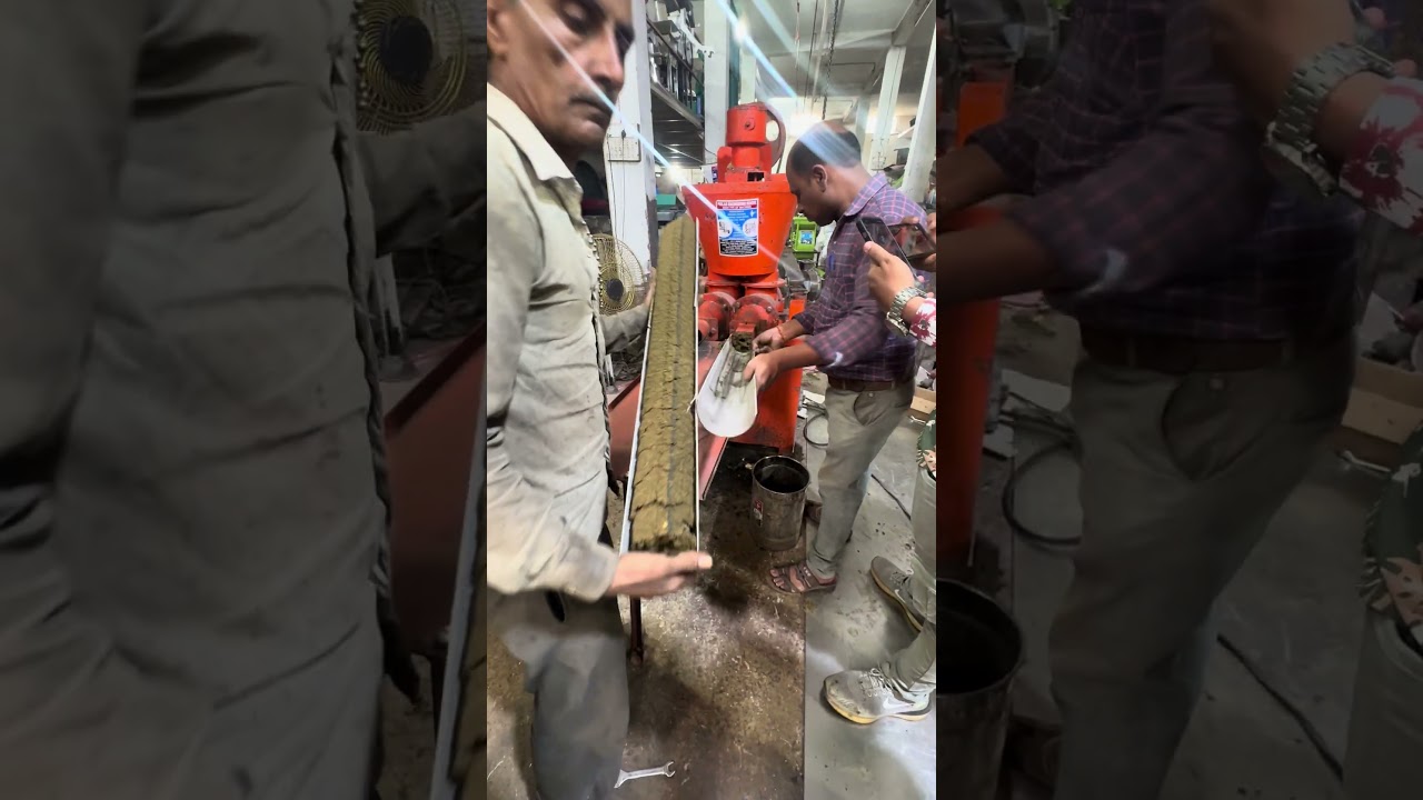 Heavy Duty Gocast  Machine  In Which Automatic Cow Dung Log Making Machine WhatsApp +91 8871686000