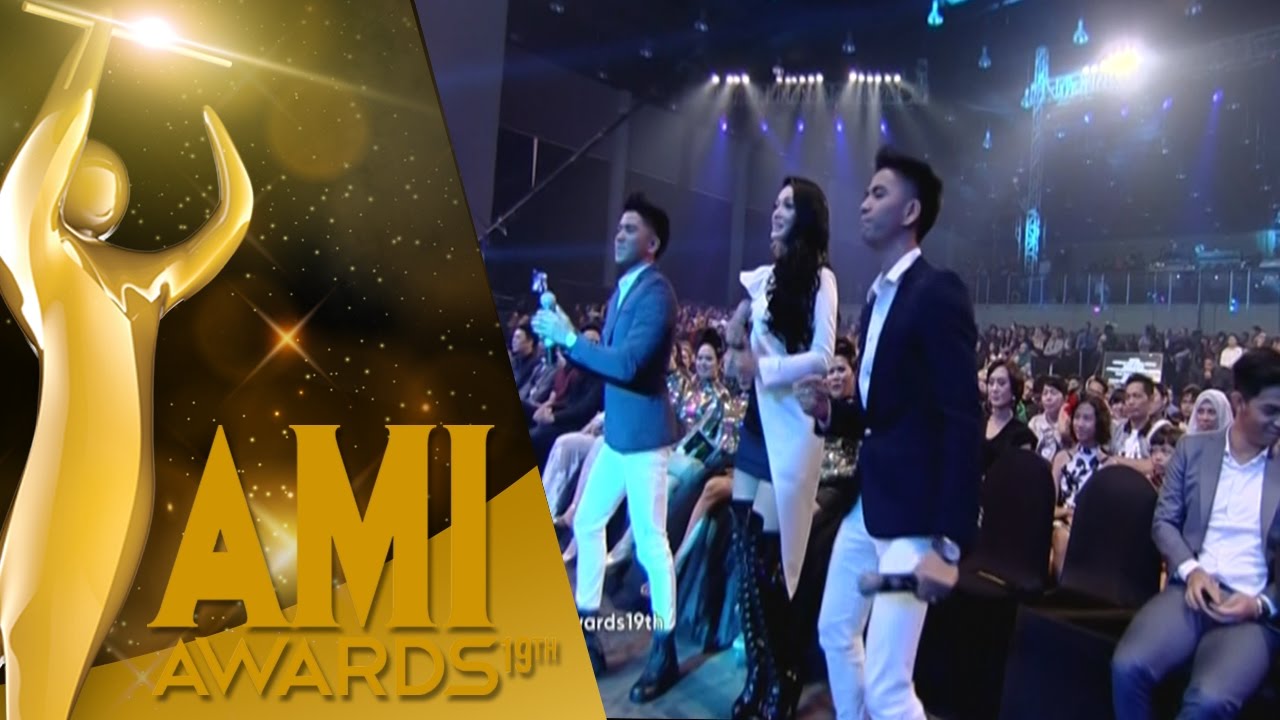 Rizki Ridho Zaskia Gotik dengan 'Aduhai' [AMI Awards 2016] [28 September 2016]