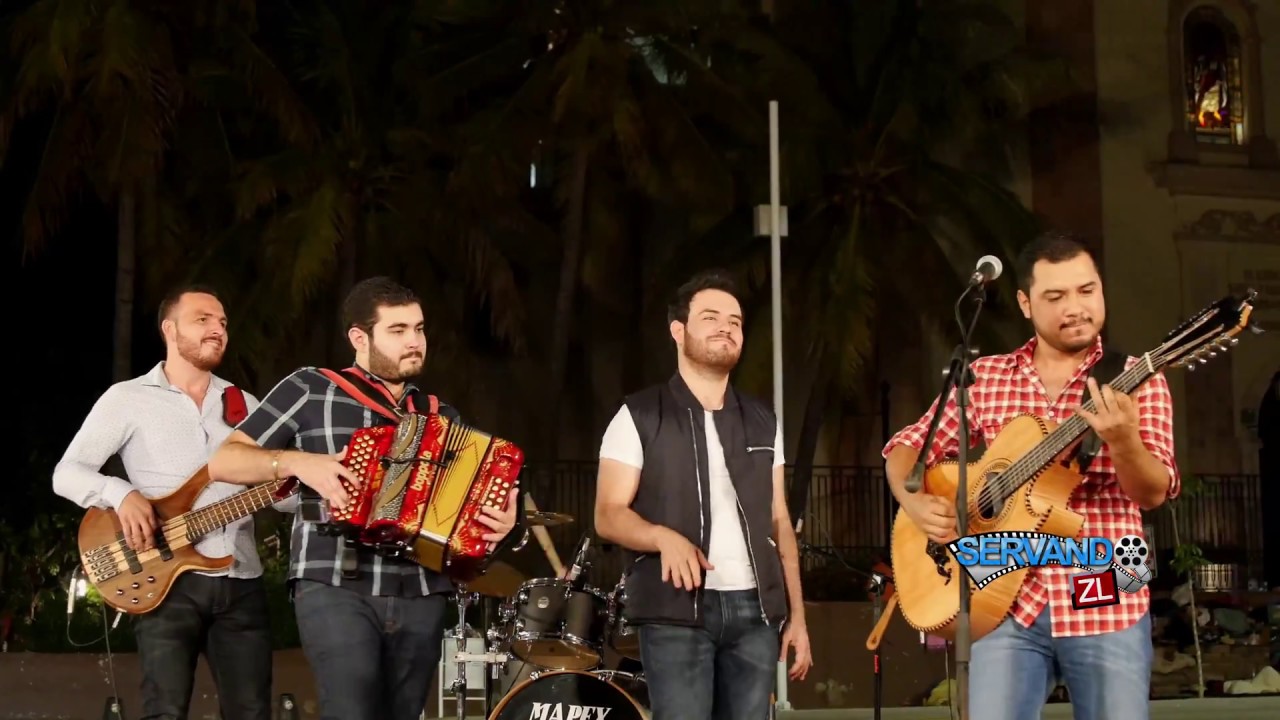 Grupo Fernandez - La Vida Del Dorian (En Vivo 2017)