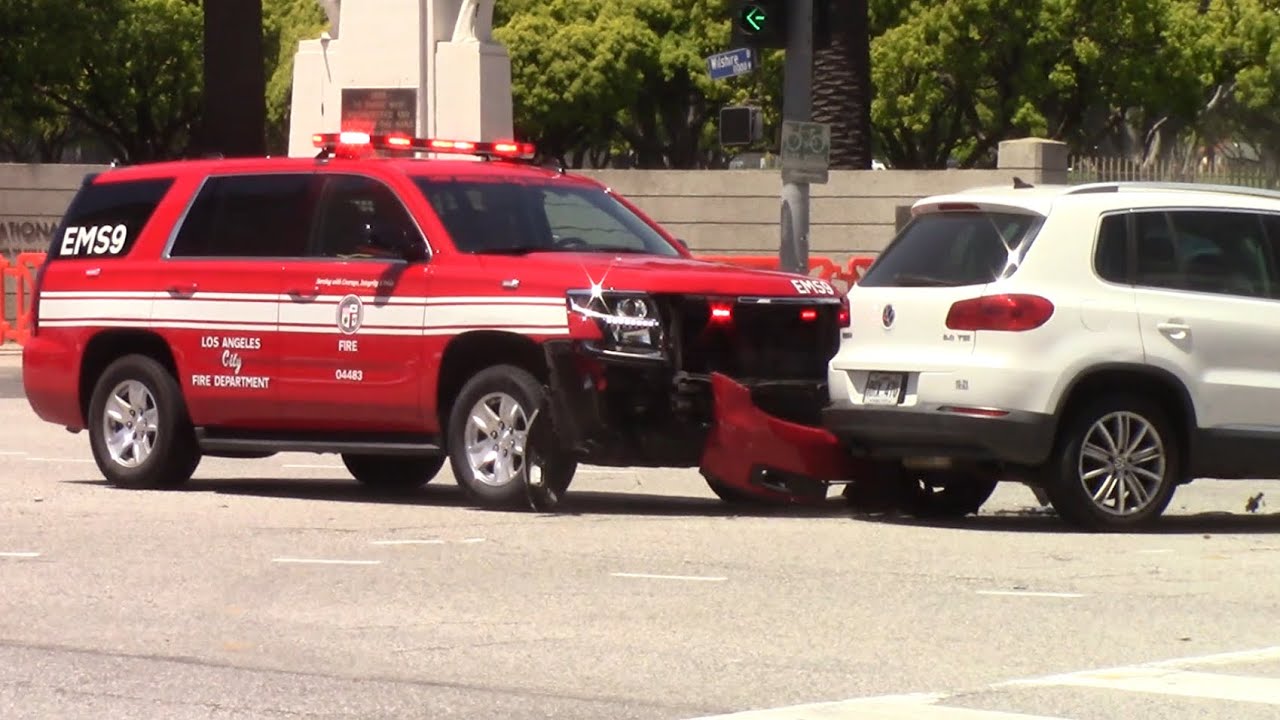 *MUST SEE FOOTAGE* Fire truck hits car CAUGHT ON CAMERA - LAFD EMS 9 FD-involved traffic collision