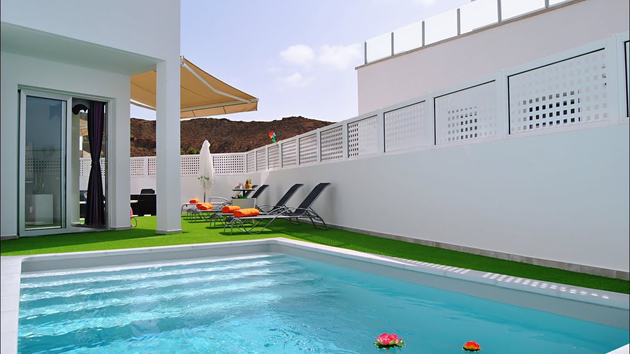 Big Villa Tauro with Private Heated Saltwater Pool & jacuzzi & BBQ & Game Room