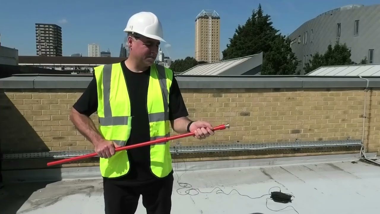 Quick & easy guide: How to use the Dry Roof Pro2 leak detector kit