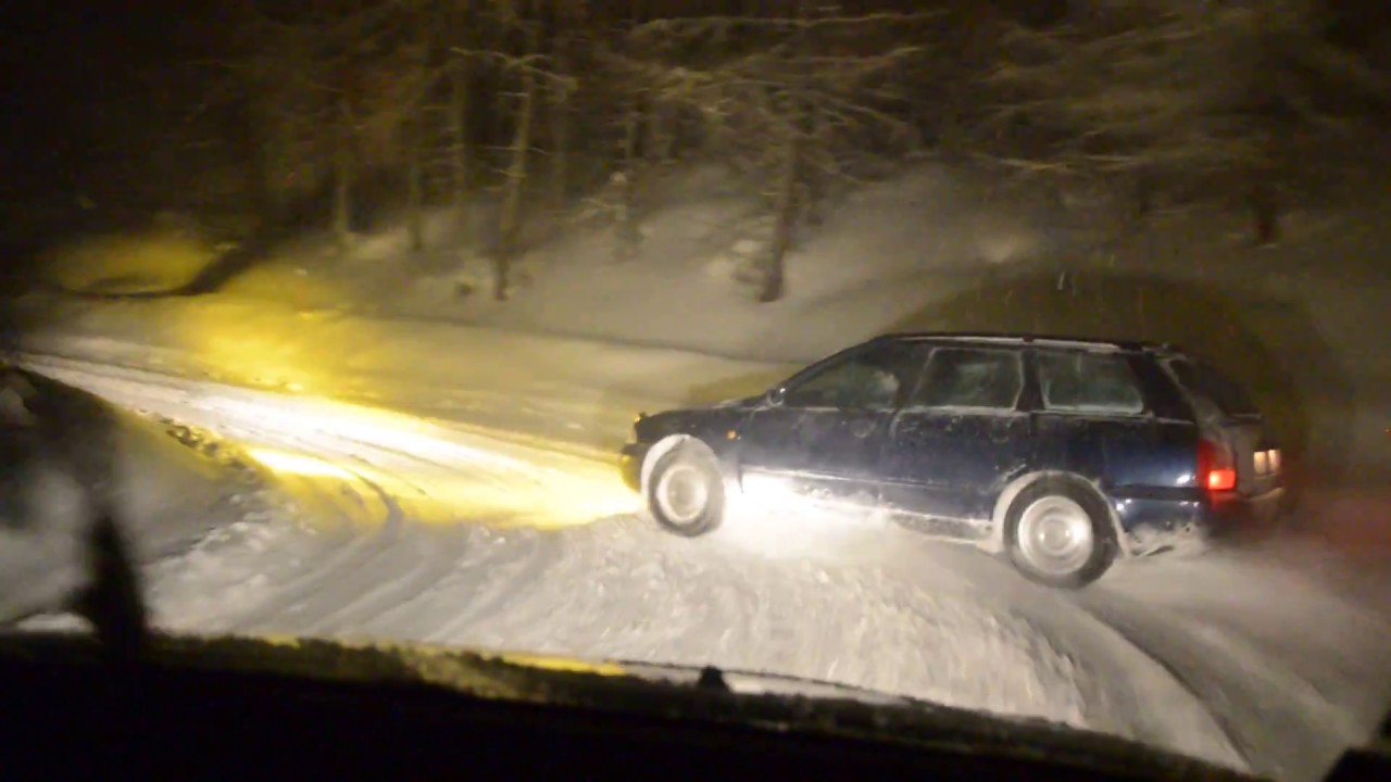 Audi A4 quattro crazy snow drifting
