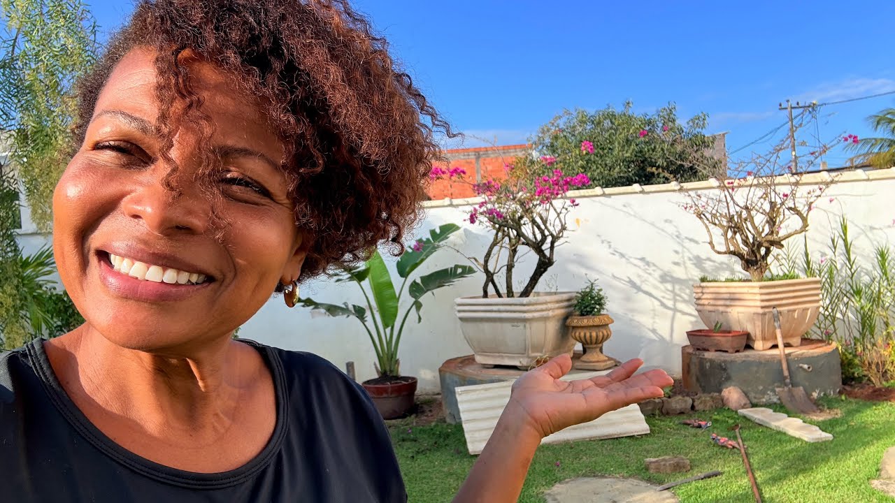 Hoje Foi dia De Cuidar Do Quintal e das plantas 🪴 
