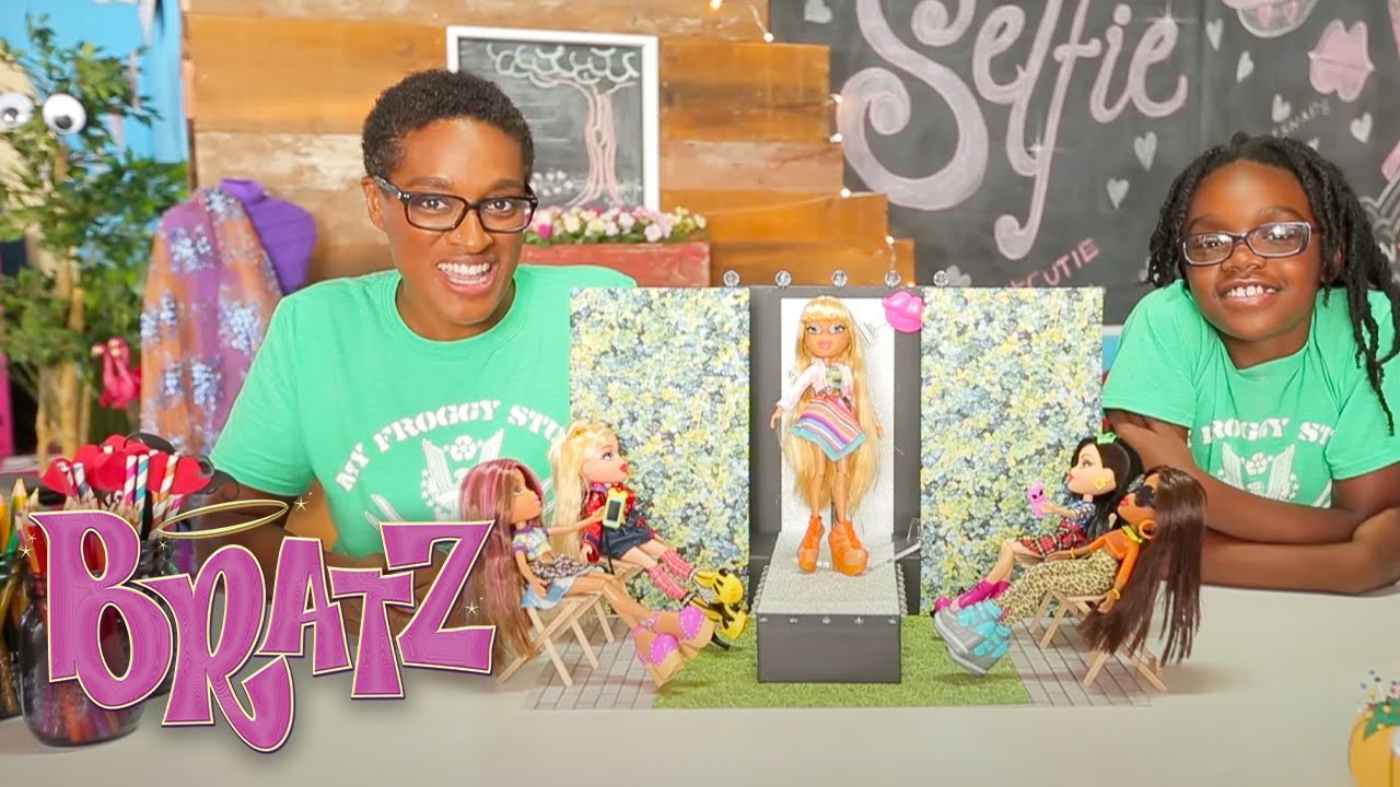 DIY @ Bratz C.I.Y. Shoppe | Create a Bratz Fashion Runway with MyFroggyStuff! |  BRATZ