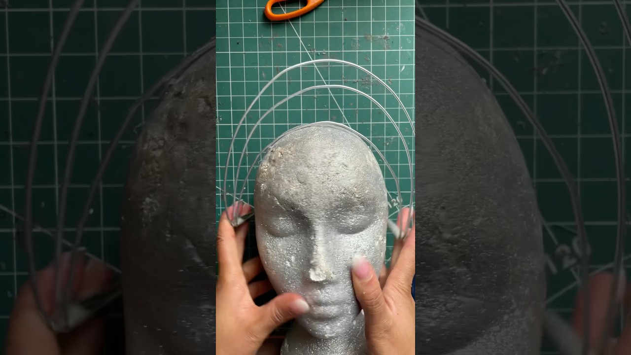 How to make a tiara 👑 #flocademy #diy #tiara #crown #carnivalcostumes #howitsmade