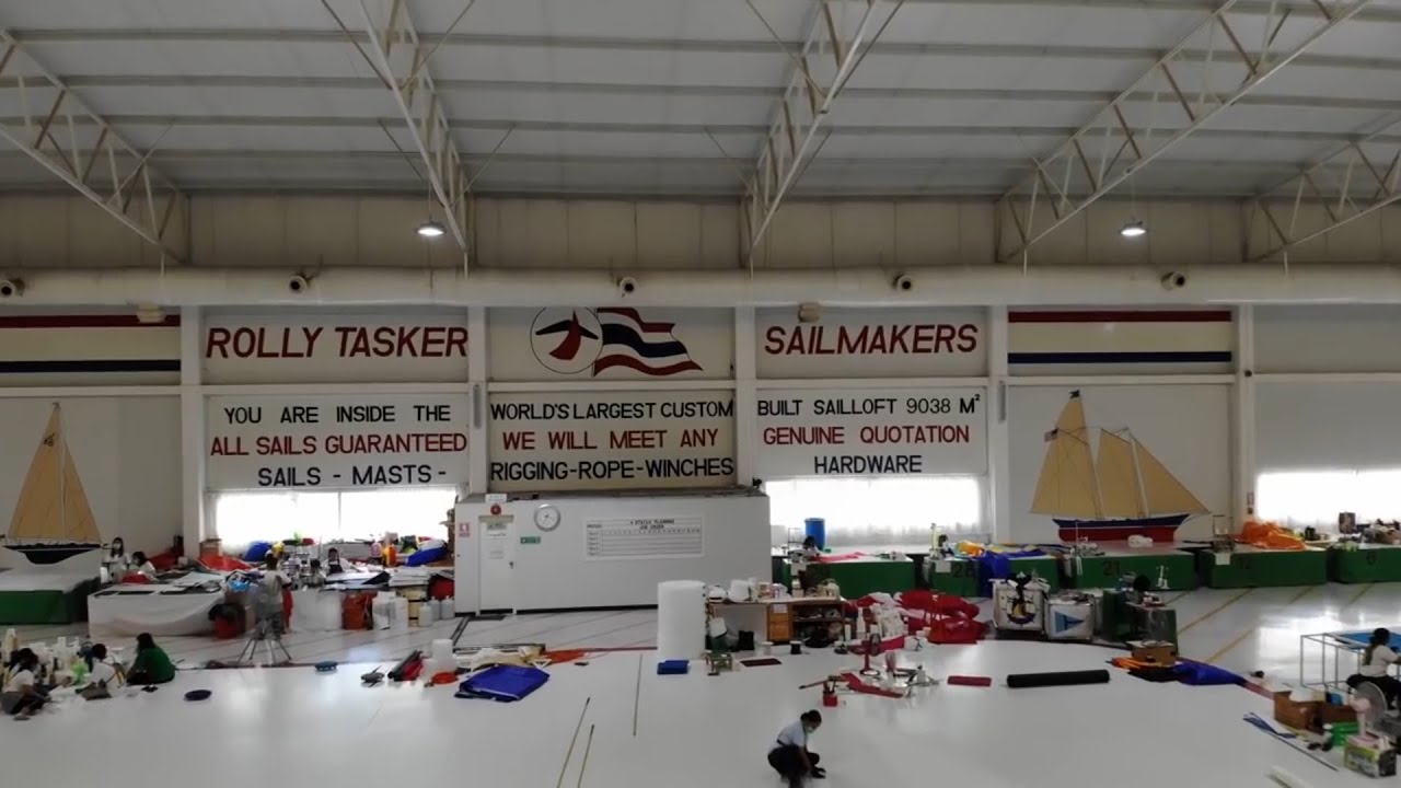 Rolly Tasker, le plus grand plancher de voilerie au monde