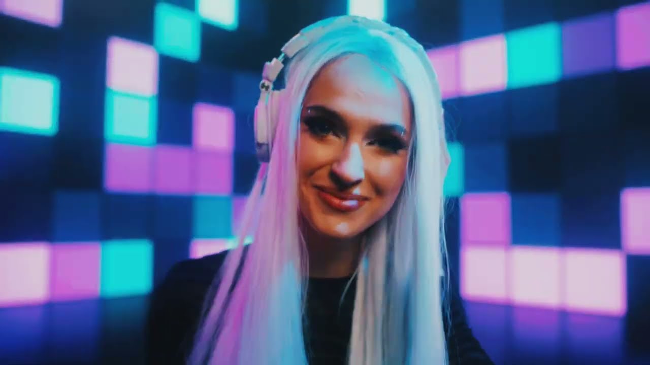 Marius Hook - I am Free (Official Music Video) ft. Viola Santoss