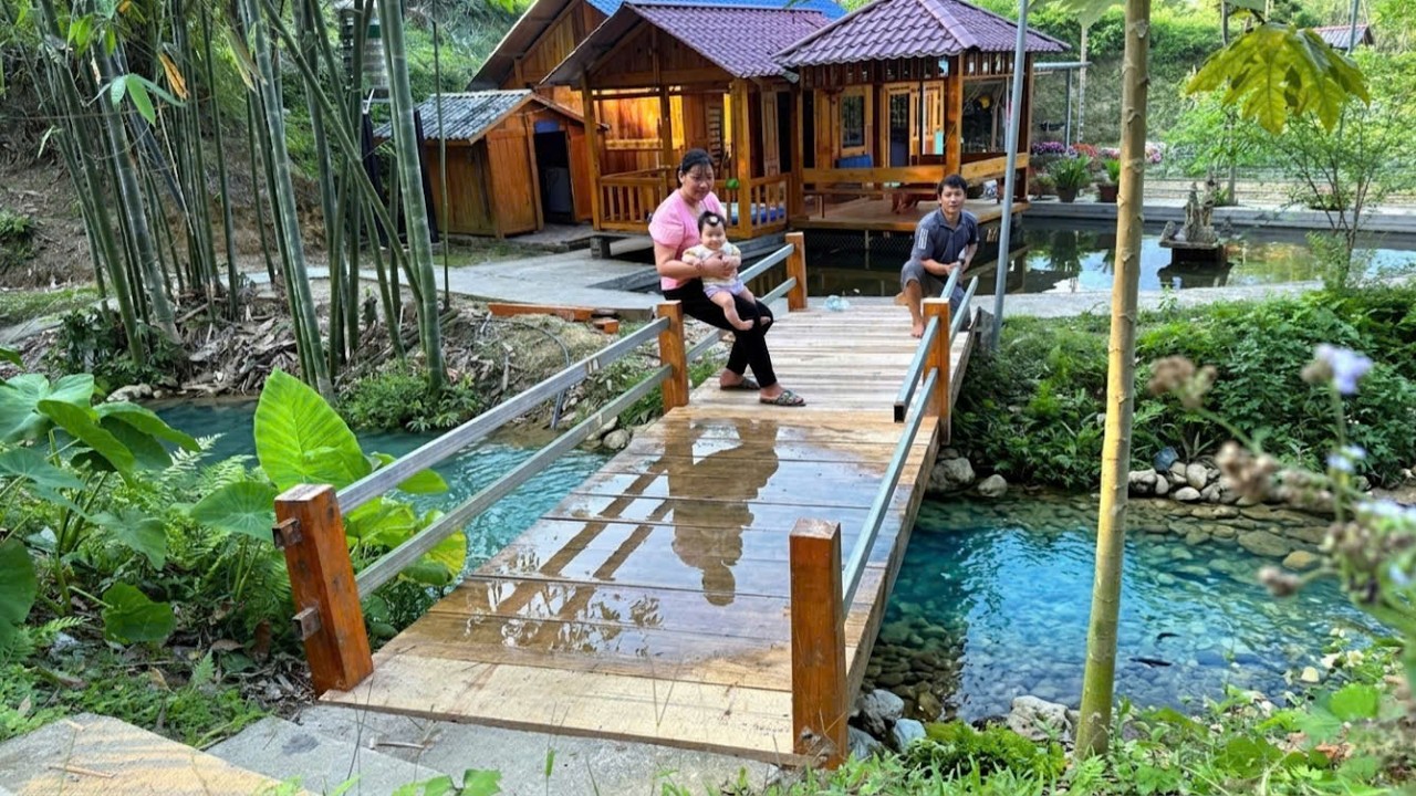 DAU and TU jointly completed the repair and restoration of the severely dilapidated wooden bridge.