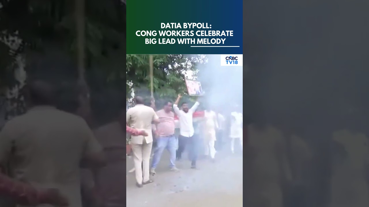 Congress Celebrates With Melody Toffees as Ghanshyam Singh Takes Big Lead In Datia Bypoll | N18S