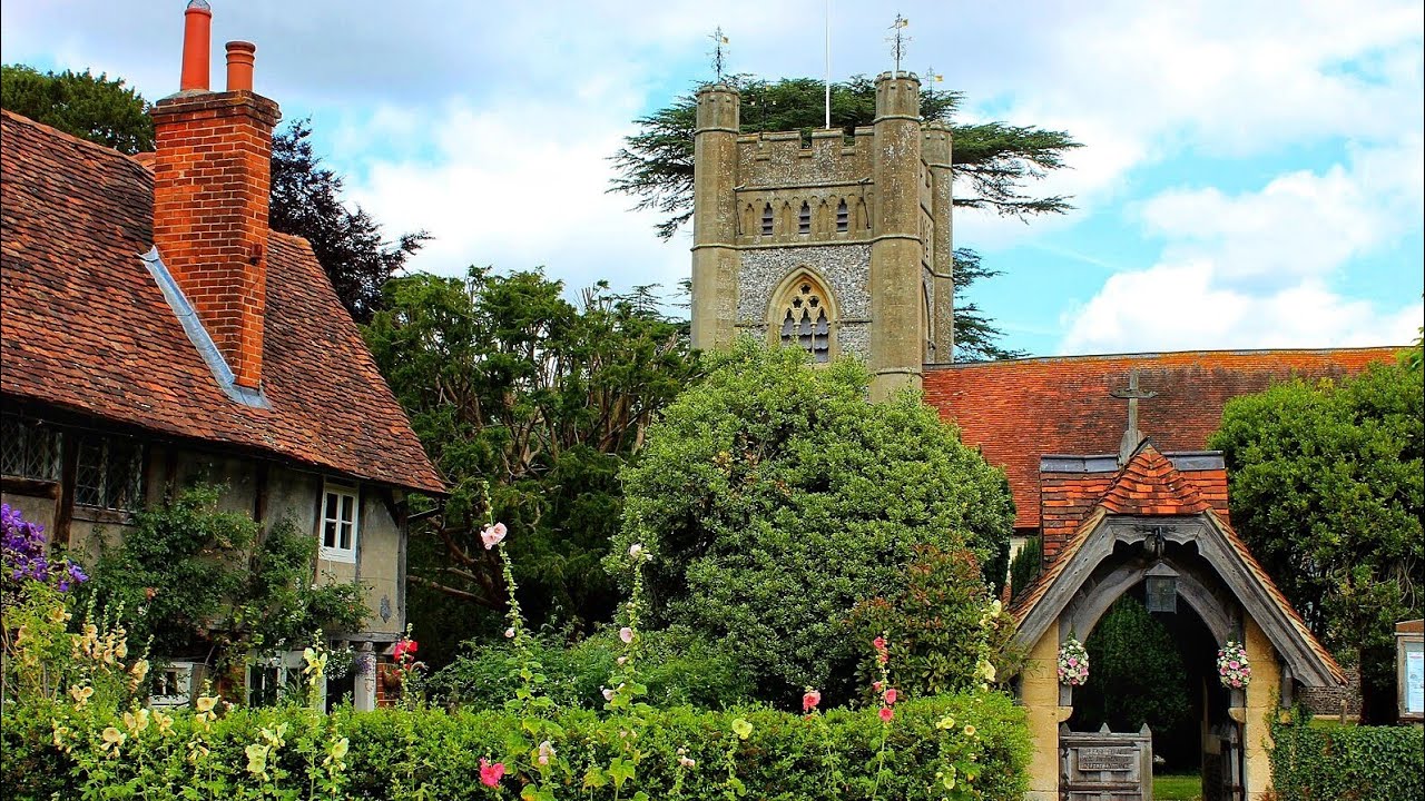 Explore The Peaceful English Village Of Hambleden, On An Evening Walking Tour