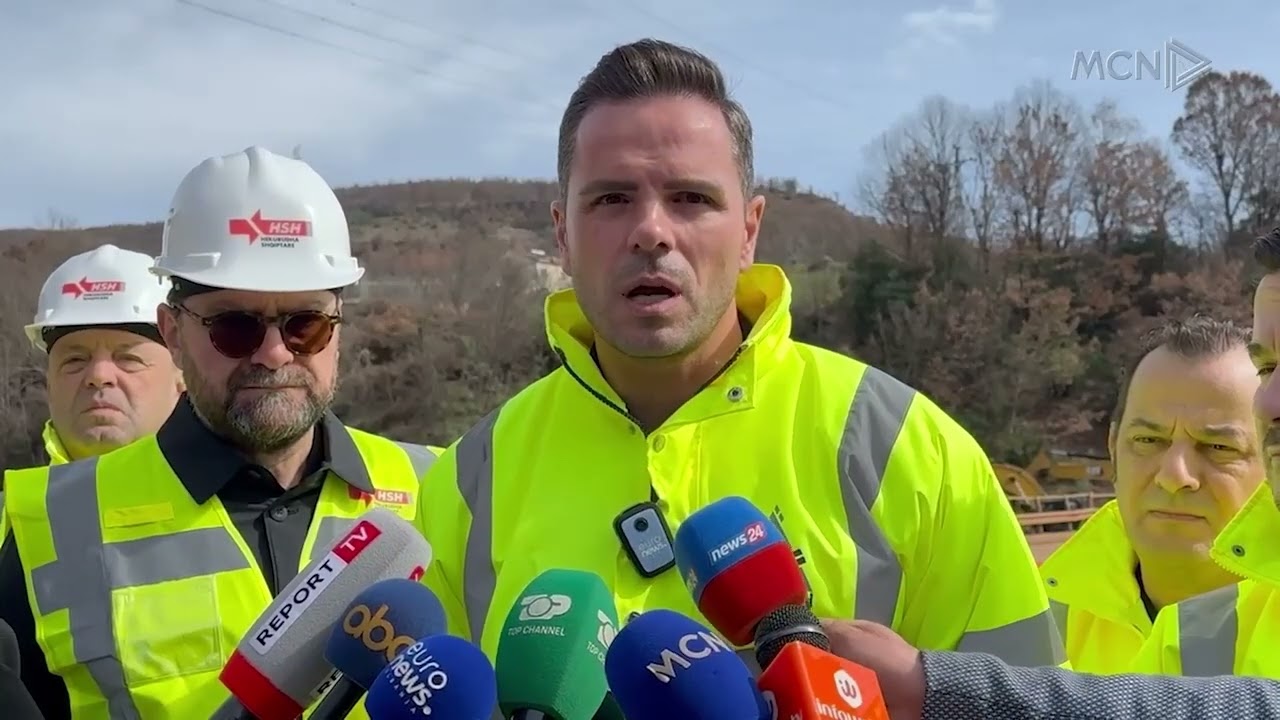 Aksi Librazhd-Prrenjas mbetet i bllokuar / ARRSH: Po shqyrtojmë rrugë alternative