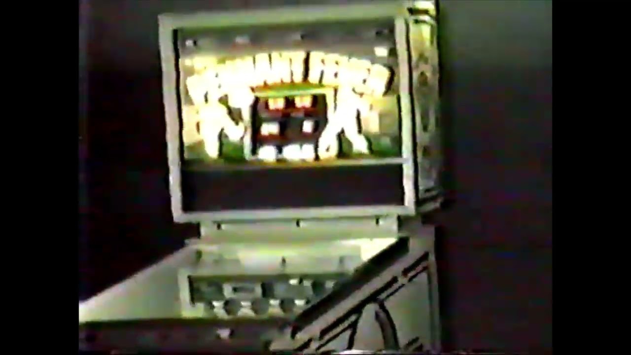 how it feels to be in an empty 1980s arcade hall [liminal spaces music]