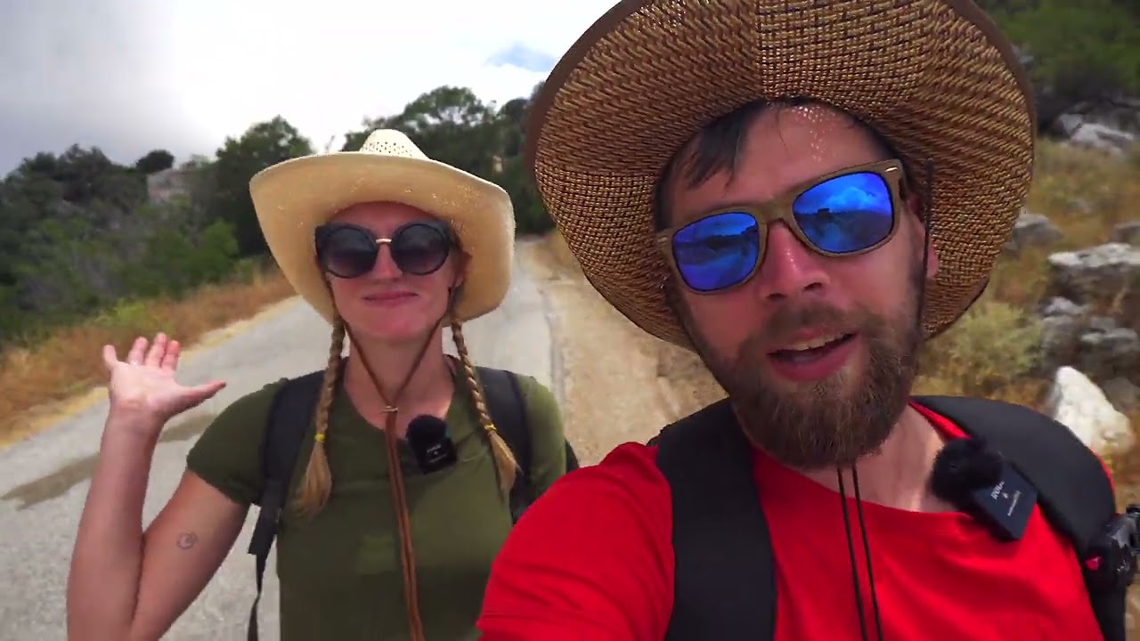 Kāpjam AUGSTĀKAJĀ Korfu kalnā un ēdam vecākos salātus | Corfu sala ep 2