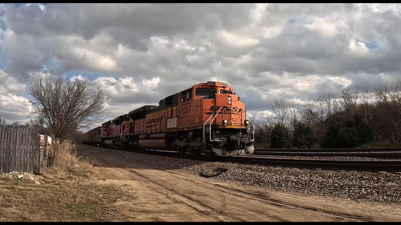 Missouri trains and one Flagstaff (12-28-25)