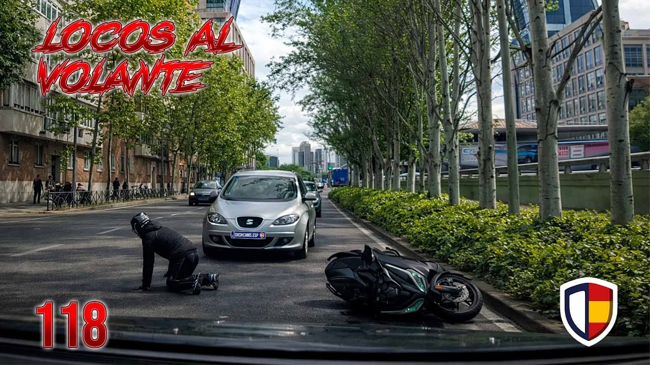 Un coche lo golpea y cae en plena vía con tráfico detrás - LAV118 - Dashcams España