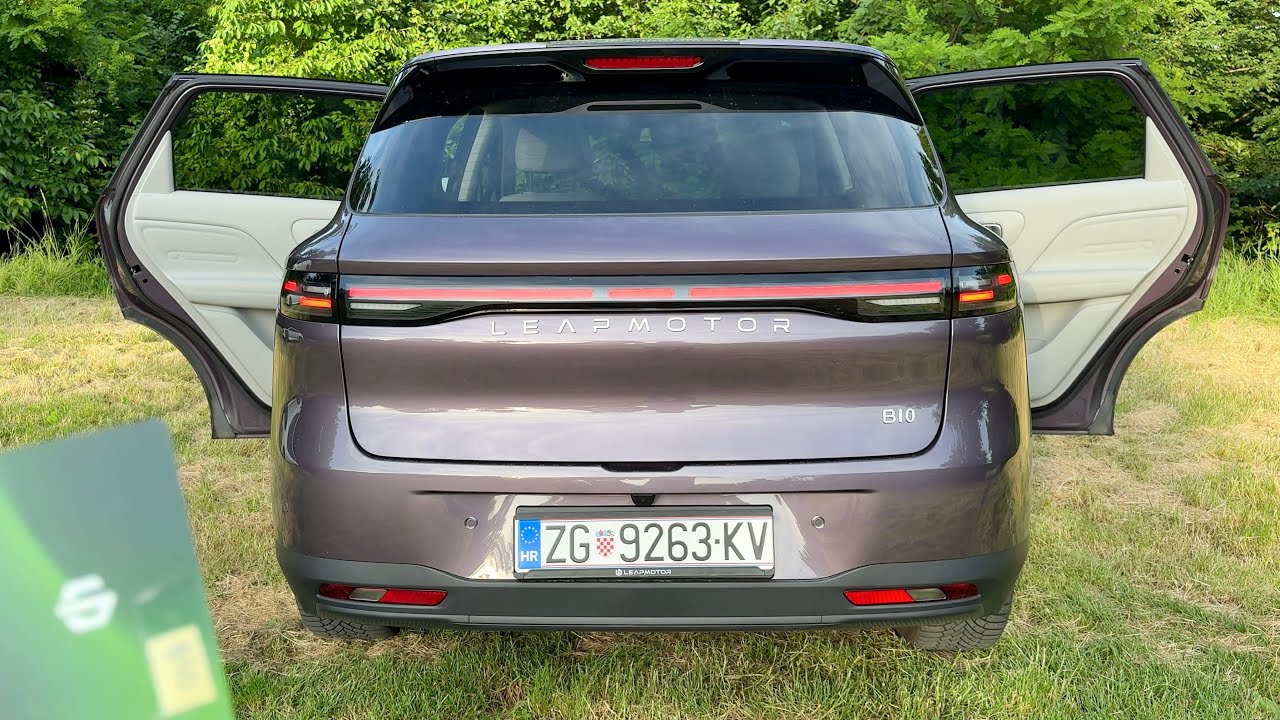 LEAPMOTOR B10 2026 (EUROPE) - PRACTICALITY test & TRUNK  SPACE