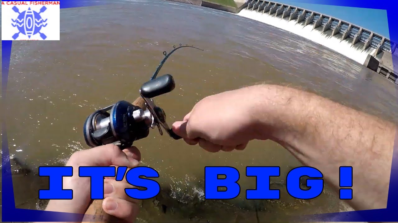 I Hooked Something BIG! | Fishing Keystone Dam