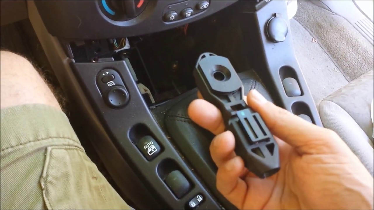 Ремонт троса переключения передач Saturn Vue
