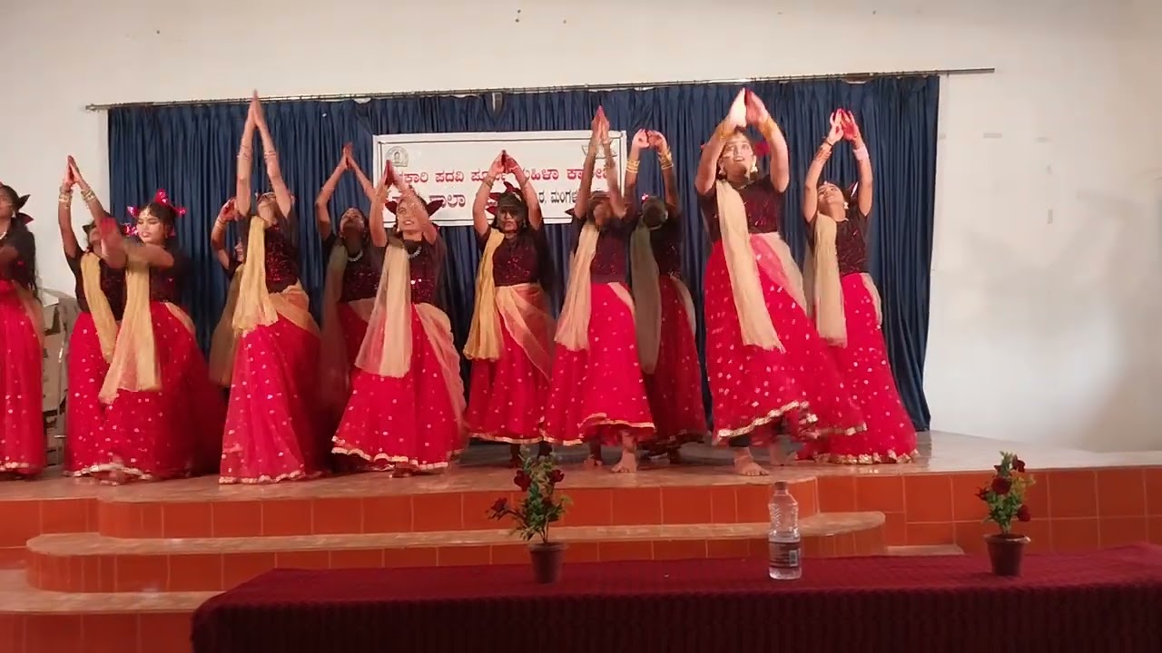 ವಂದೇ ಮಾತರಂ ನೃತ್ಯ.  ಸರಕಾರಿ ಪದವಿಪೂರ್ವ ಕಾಲೇಜು ಬಲ್ಮಠ ಹೈಸ್ಕೂಲ್ ವಿಭಾಗ    ಮಂಗಳೂರು