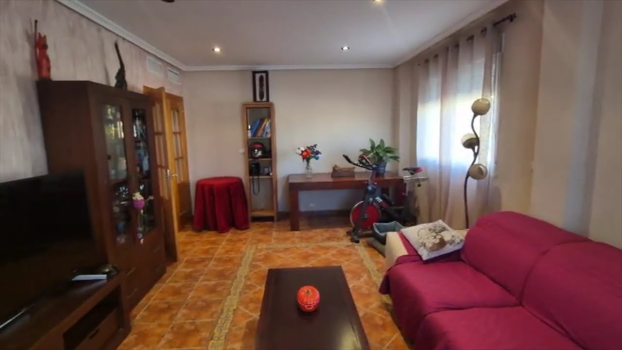 Gran piso de 2 dormitorios y 2 baños en Las Torres de Cotillas.