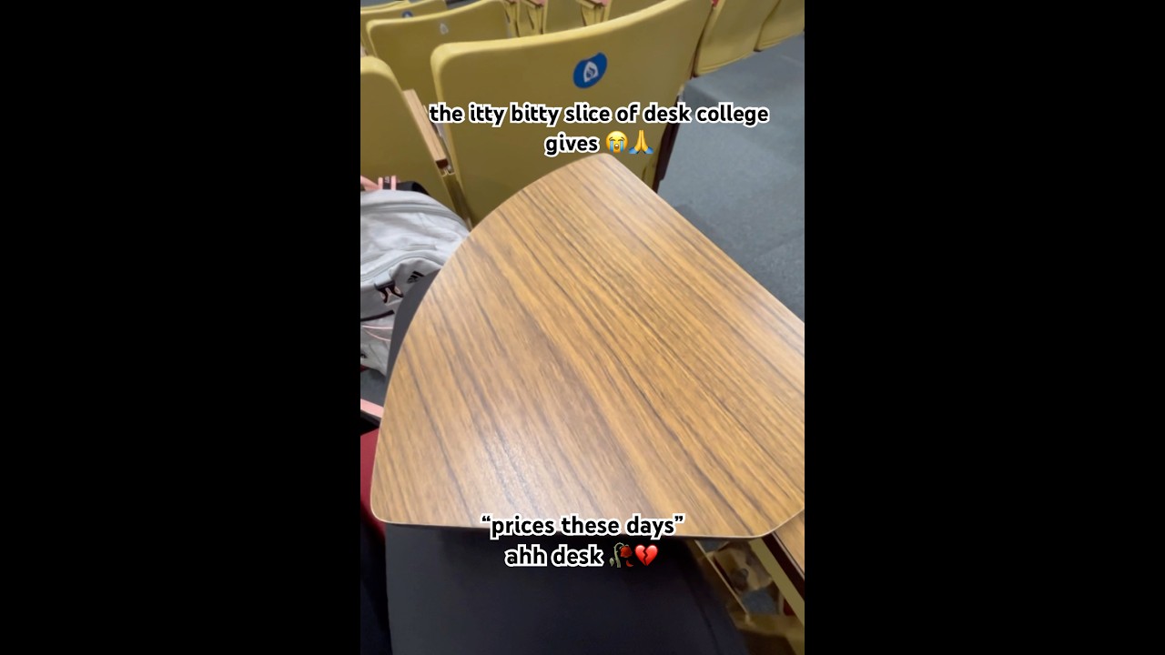 why are desks so small in college 😭