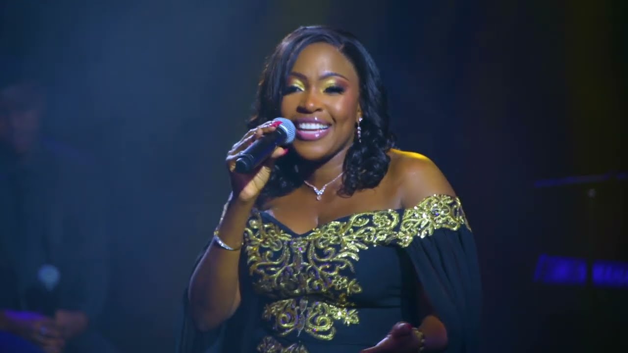 Minister Rumbie - Makanaka (LIVE)