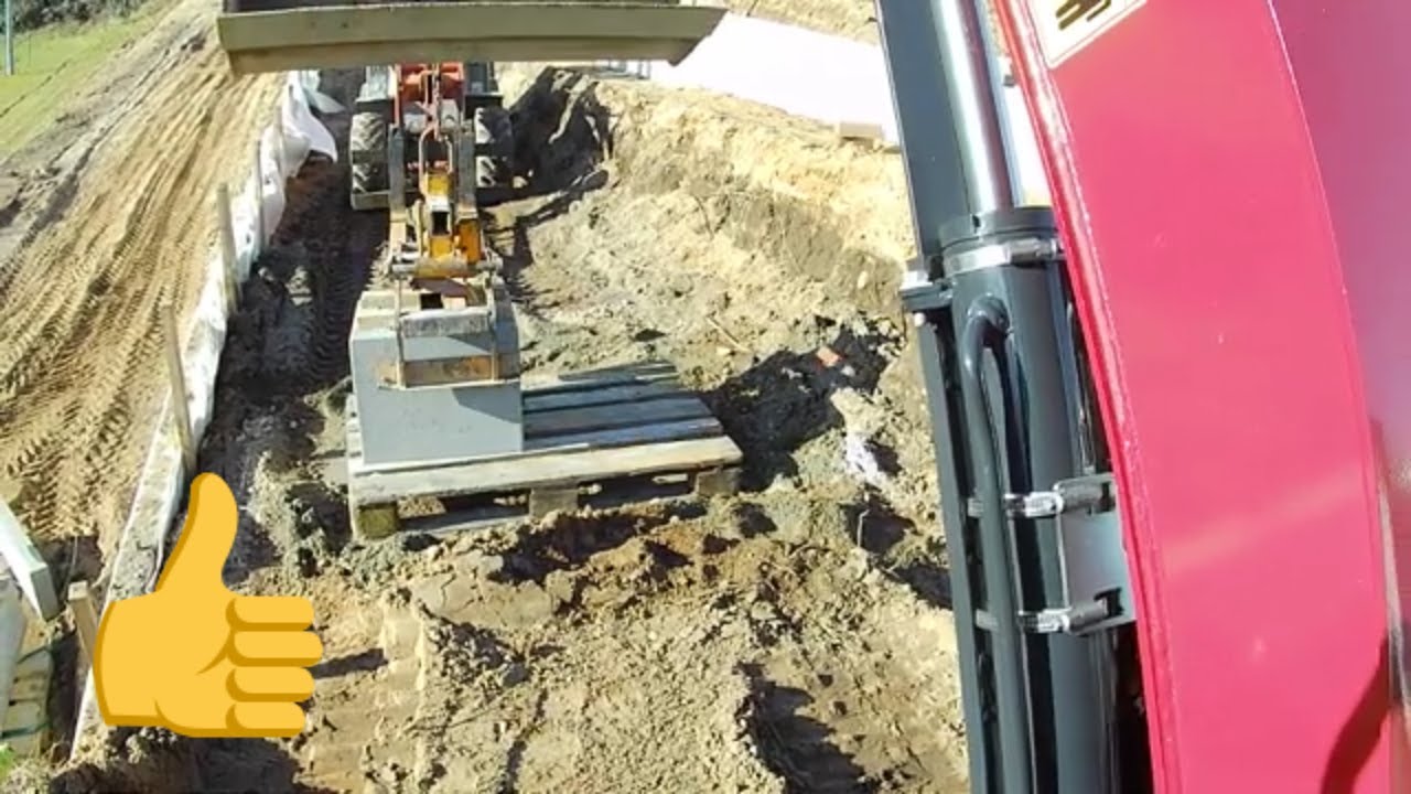 Bagger fahren - U-Steine mit Minibagger Yanmar SV22 und Stufenklammer setzen