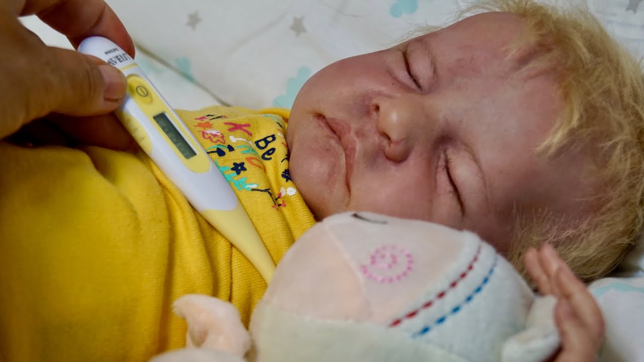 💜 Cómo quitarle la 🤒FIEBRE a tu Bebé Reborn.  📌Roleplay