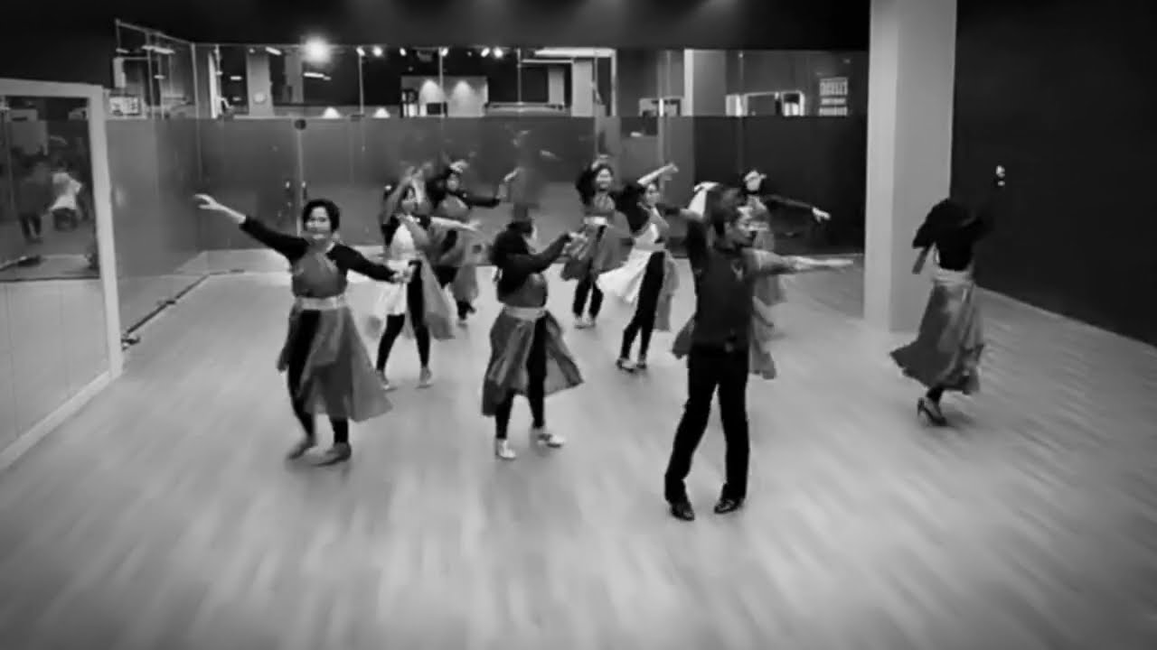 Love Is a Fire Line Dance || Intermediate Waltz Level || by Shelly Guichard, Kate Sala, Dee Musk