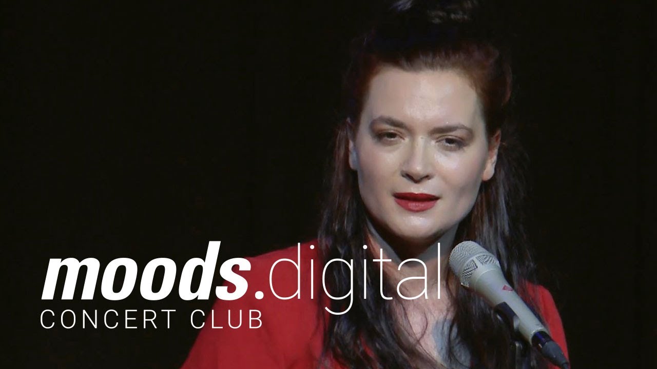 Live at Moods: Elina Duni «Oyfn Veg»