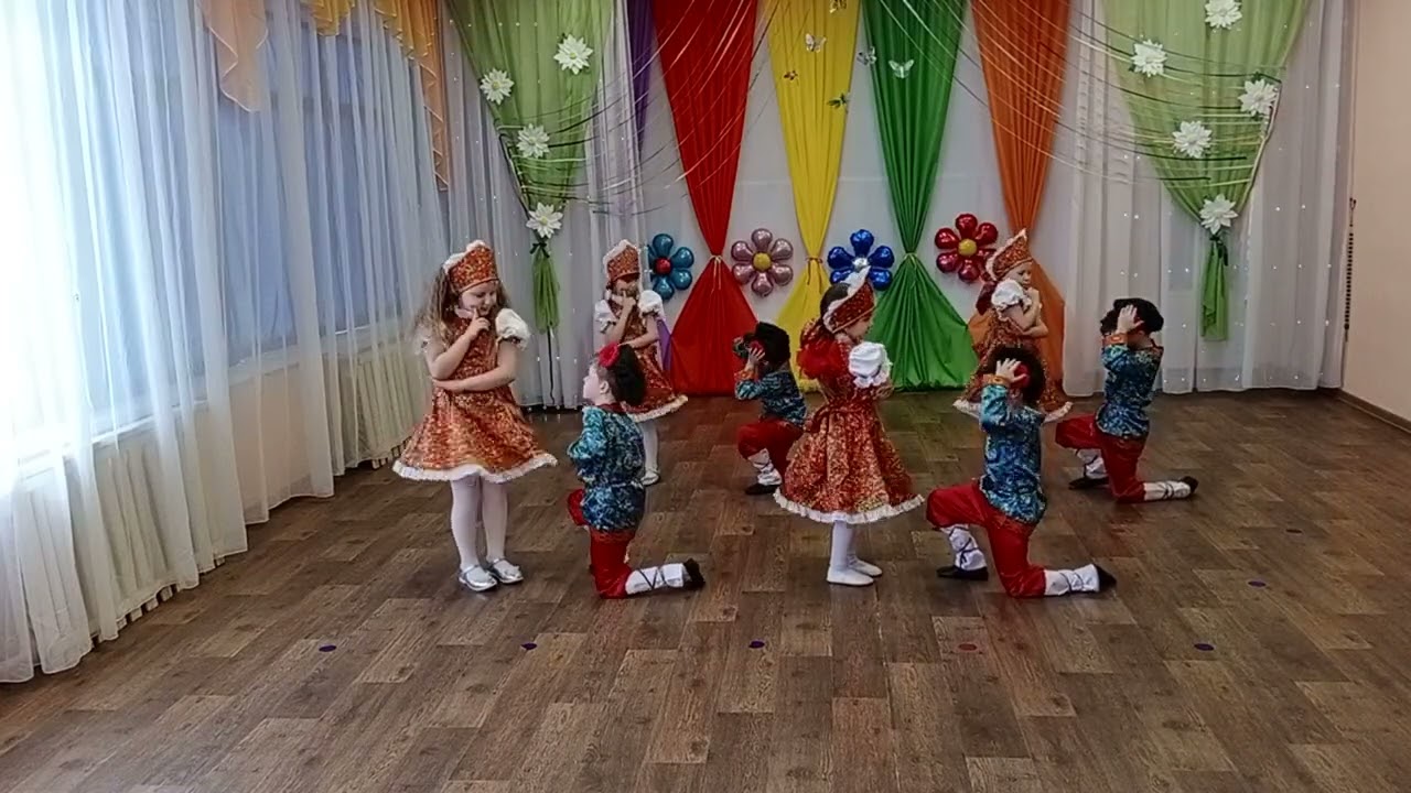 Танец Хороши весной в саду цветочки
