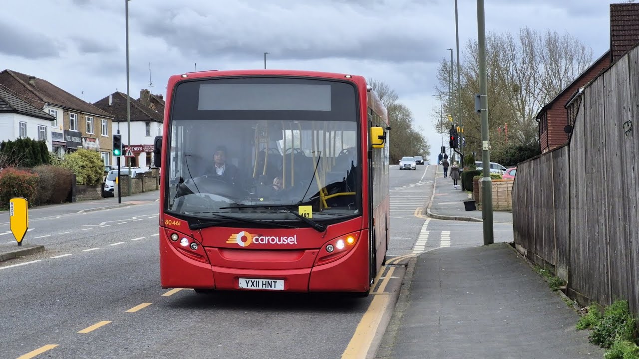 On loan to Metrobus: Carousel Buses ADL Enviro200 | 80461 (YX11 HNT) | Route 100