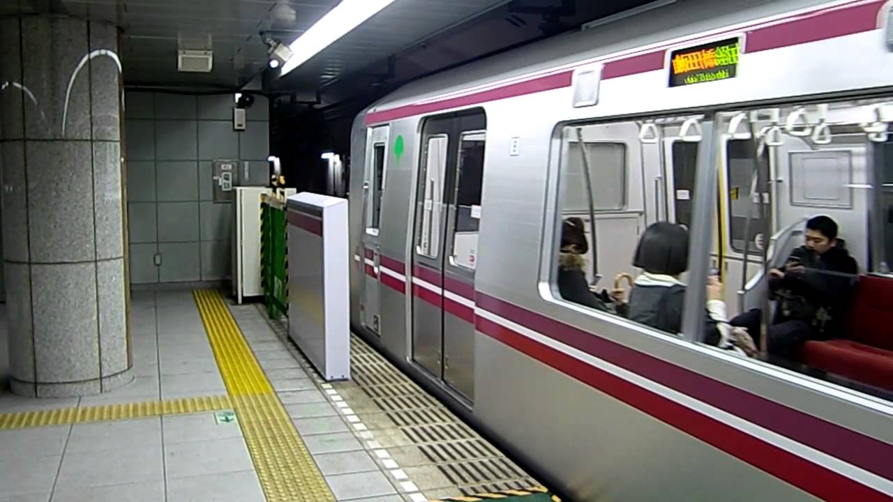 12-600形　都庁前発車