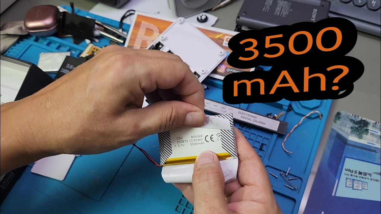 O que tem por baixo das baterias do R36S e R36 Plus? 3500 mAh?