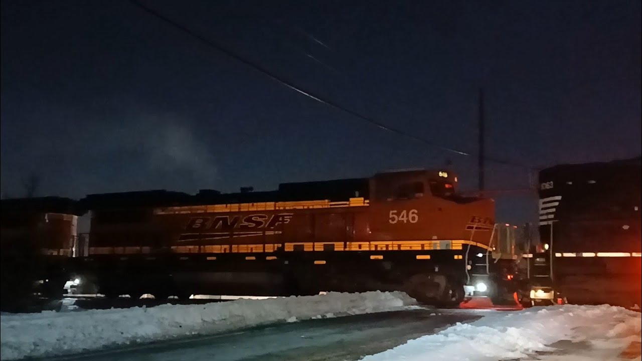 NS 1063 and BNSF Dash 8-40BW Duo lead NS 278 Intermodal Train EB @ Sharonville, OH