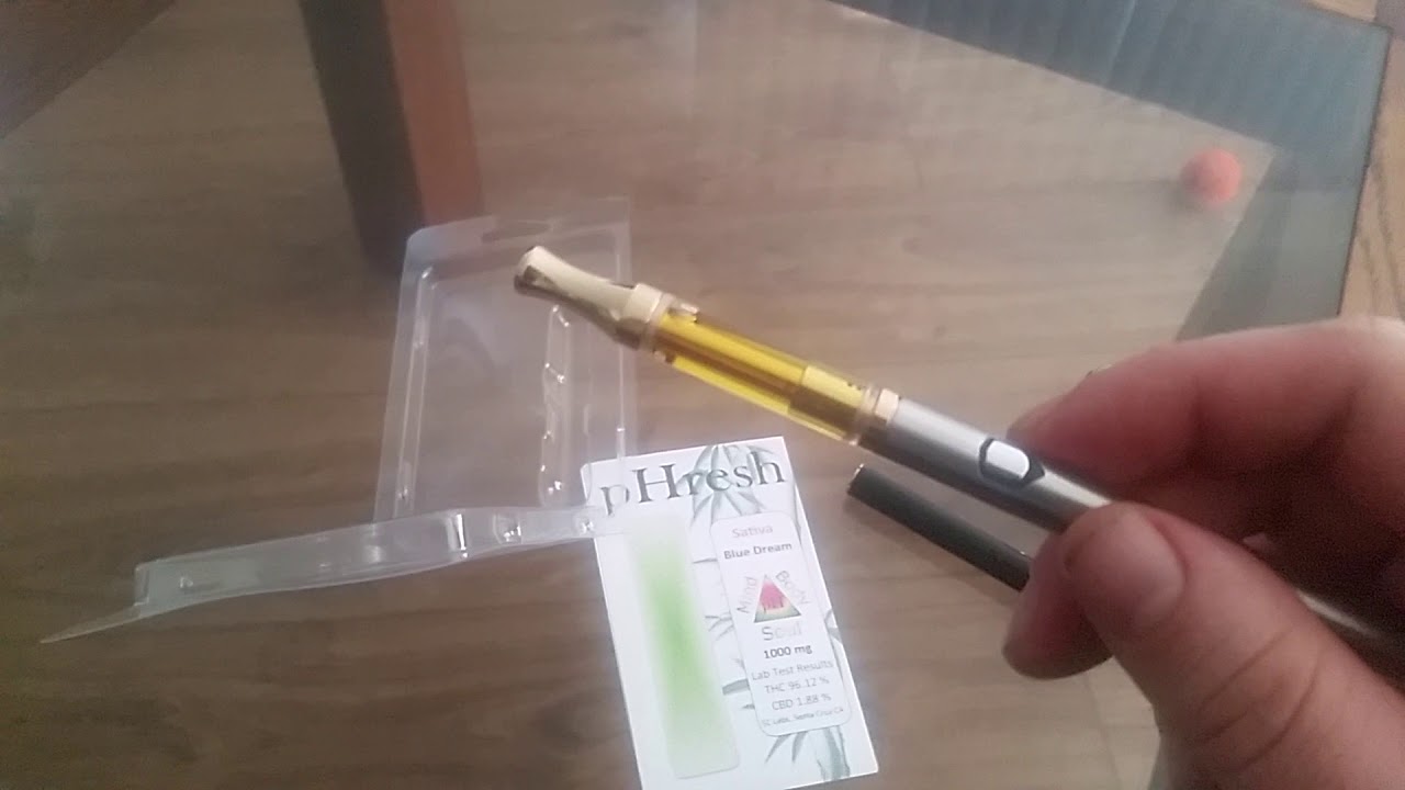 REVIEW of PHresh BLUE DREAM wax thc vape cart sativa