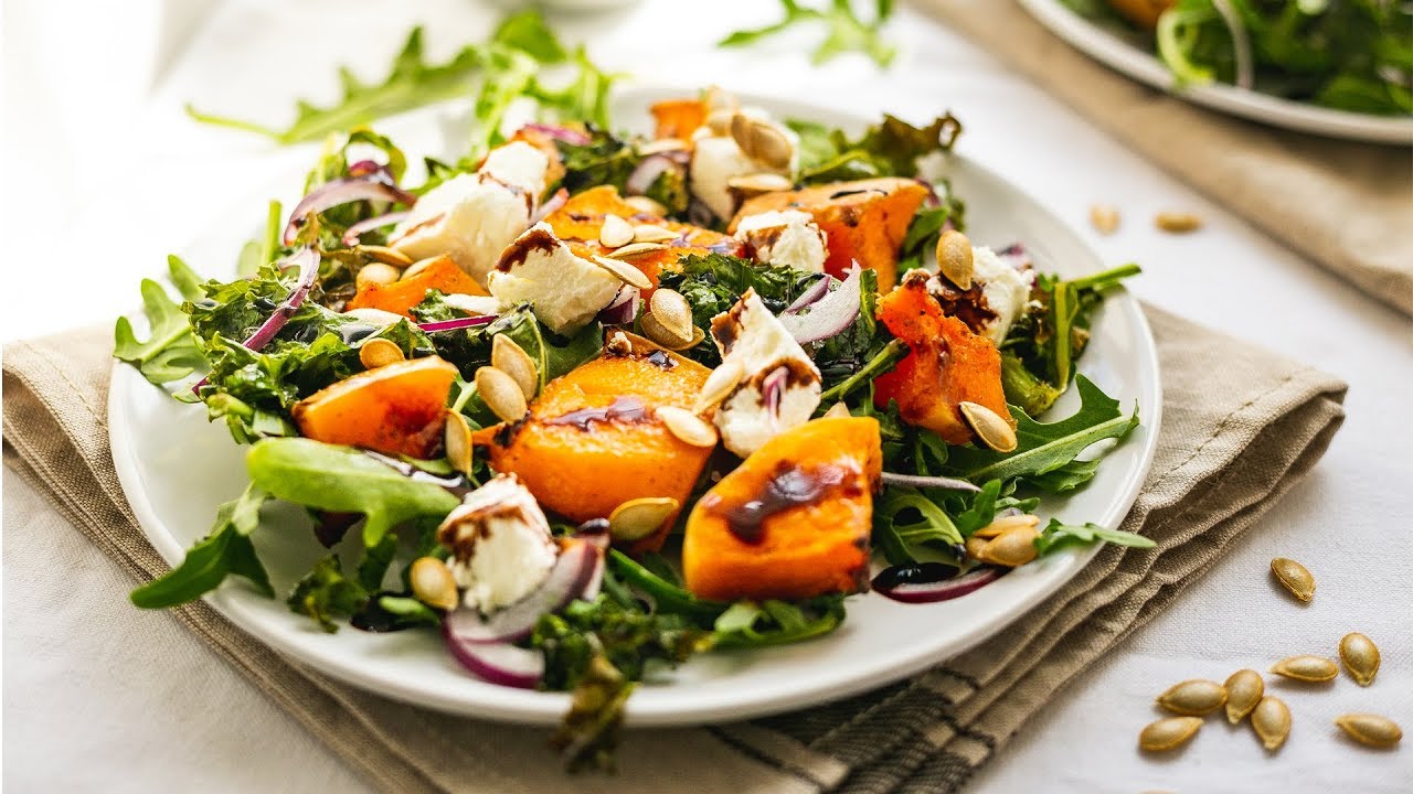 BUTTERNUT SQUASH, CRISPY KALE & GOAT CHEESE SALAD │ Mi Terruño Food