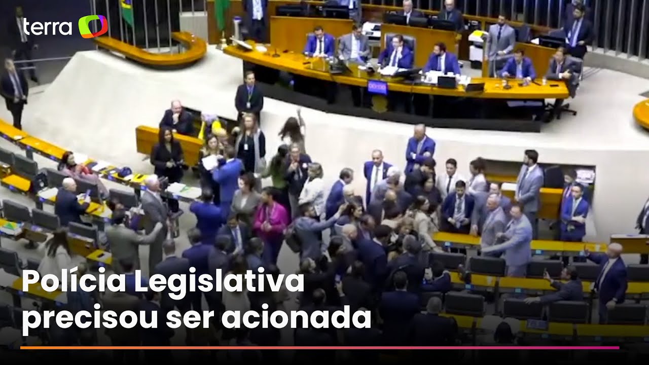 ‘Deputado reborn’ e ‘cosplay de indígena’: votação do licenciamento ambiental tem confusão na Câmara