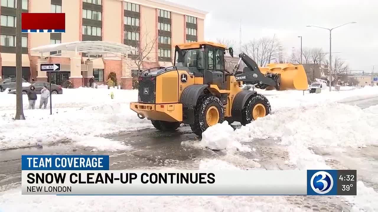 New London crews haul snow out of city after Blizzard Calvin drops nearly 2 feet